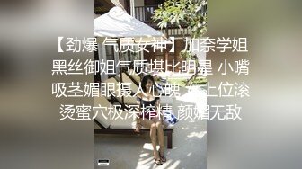 颜值很高的骚母狗露脸跟小哥激情啪啪，好骚啊让大哥大鸡巴抽脸口交，舔逼玩弄抠穴，爆草抽插奶头都立起来了