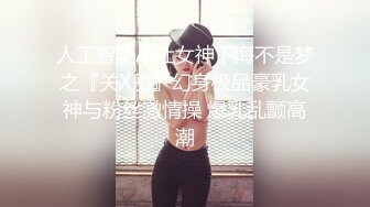  性感小美女露脸跟小哥玩的真嗨，衣服都没脱完让小哥按在墙上干了