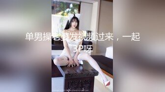 高颜值极品良家少妇露脸，展示生过孩子的逼逼洞好大，骚奶子还能挤出奶水给狼友喝，给床上的大哥深喉口交