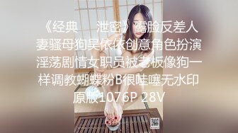  漂亮小姐姐 美眉身材娇小 无毛粉穴 奶子和屁屁被男友操的Q弹Q弹 超舒爽