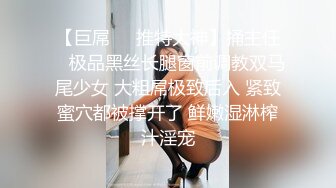 老哥东南亚约了个红衣短发妹子TP啪啪 扣逼抱起来大力猛操后入抽插呻吟诱人